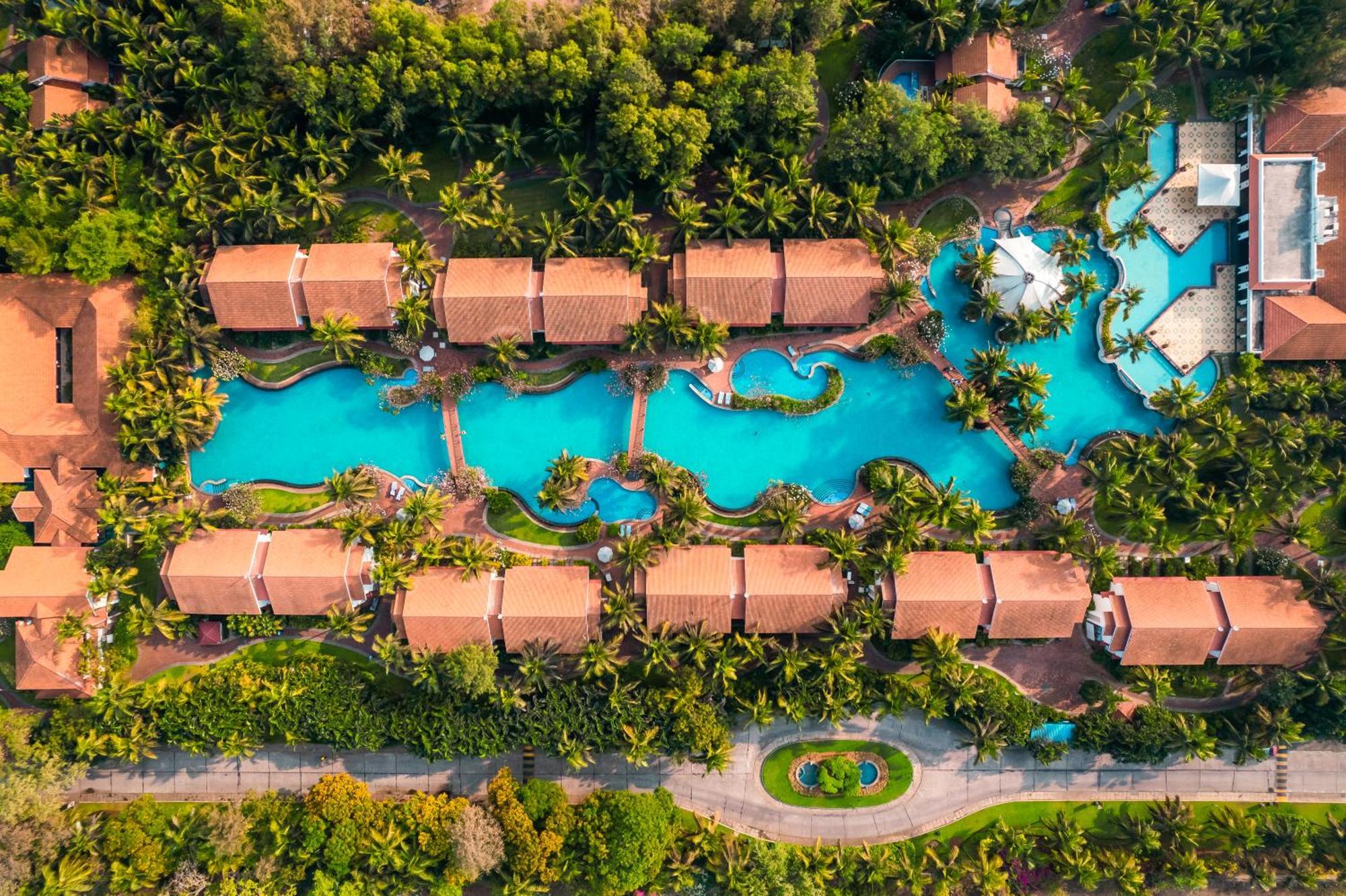 Radisson Blu Resort Temple Bay Mamallapuram ภายนอก รูปภาพ Aerial view of the resort