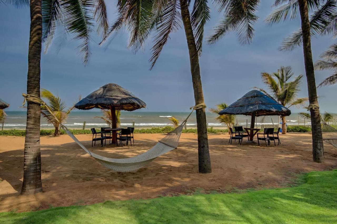 Radisson Blu Resort Temple Bay Mamallapuram ภายนอก รูปภาพ Beach at the resort